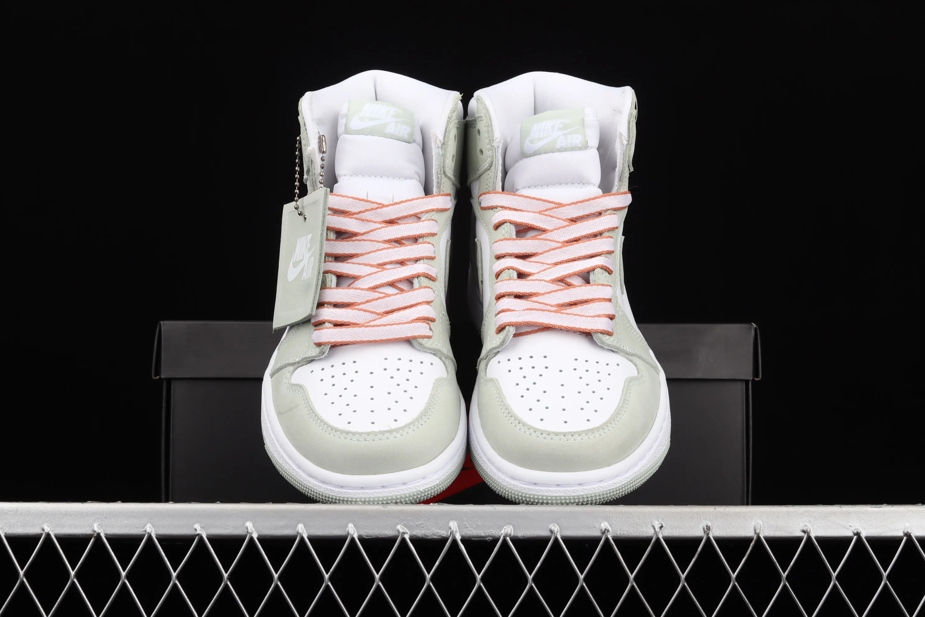 All categories Air Jordan Jordan series basketball shoes Air Jordan 1 High pure original version Air Jordan 1 Retro Hi AJ1 Joe 1 high top aqua blue CD0461-002